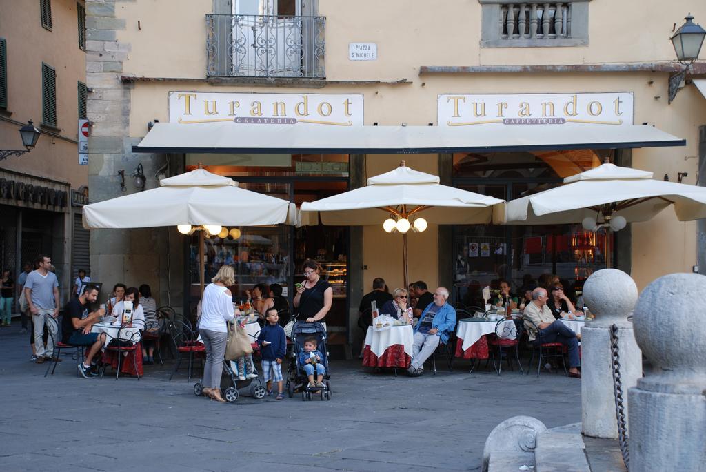 Ferienwohnung S. Agostino Fronte Mura Lucca Exterior foto